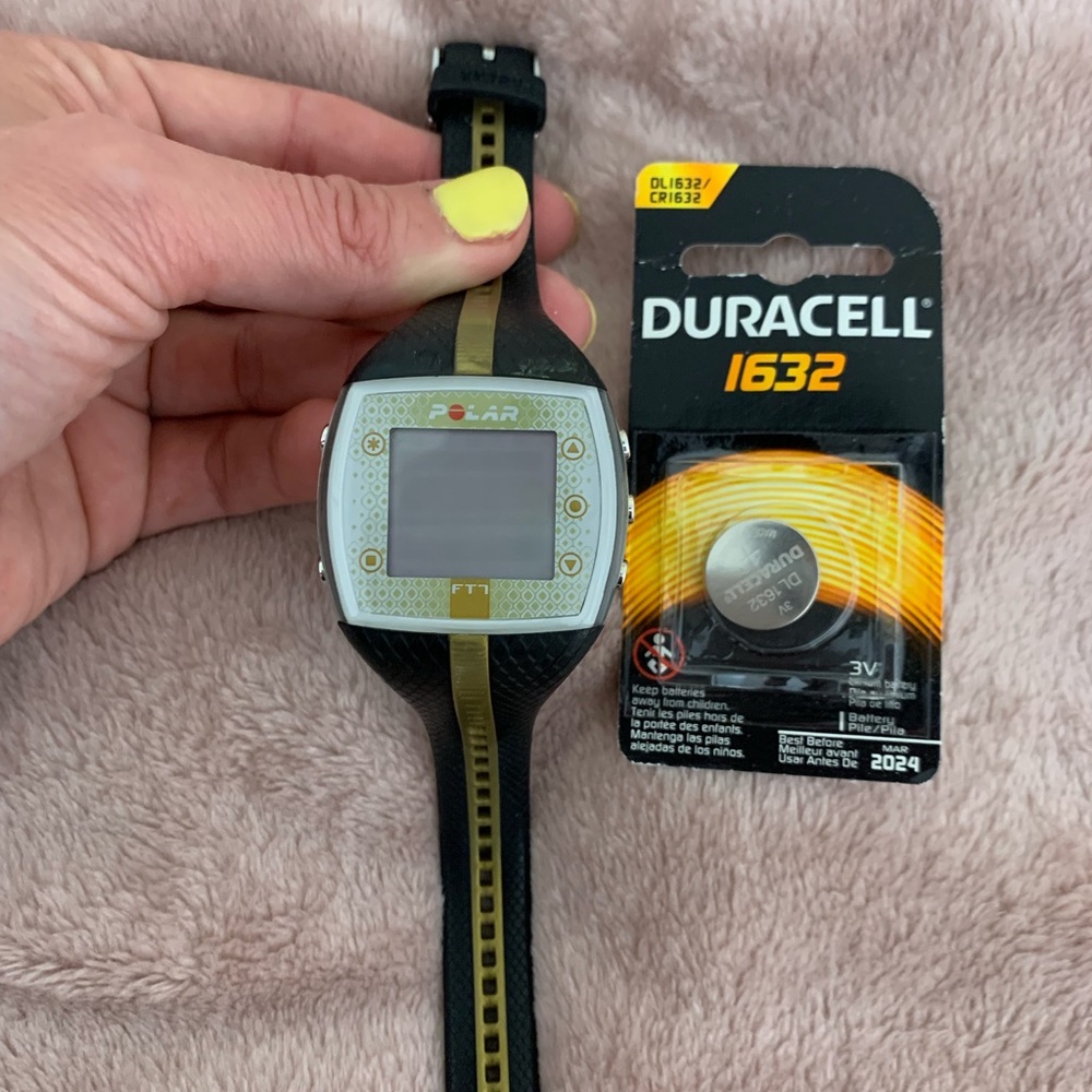 Polar FT7 watch with additional battery